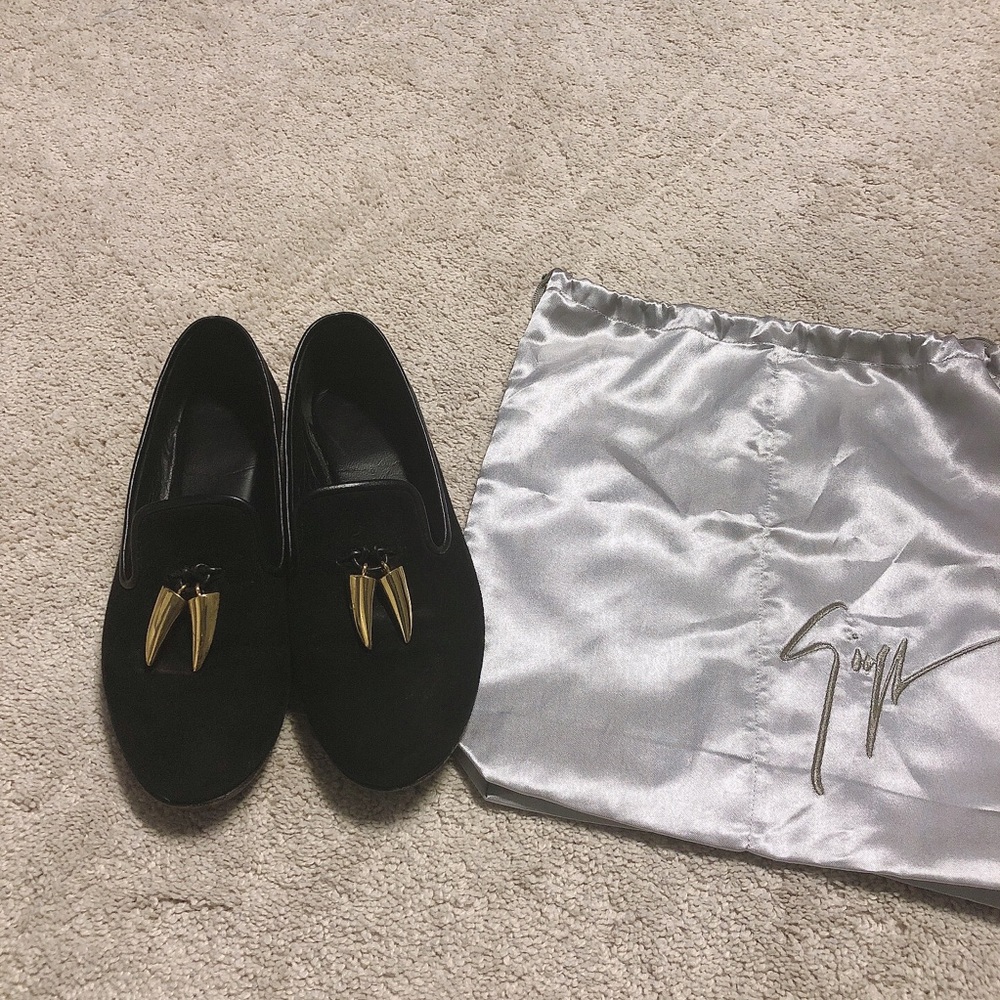 giuseppe zanotti flat